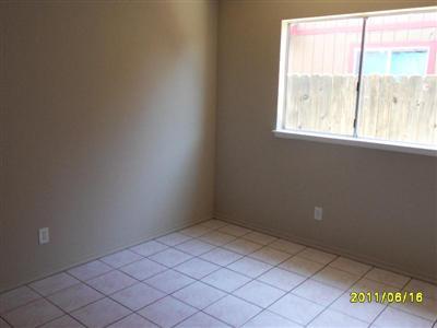 1360 Santa Rosa Circle Reedley, CA 93654 - Photo 8 of 11 Gallery Image 8