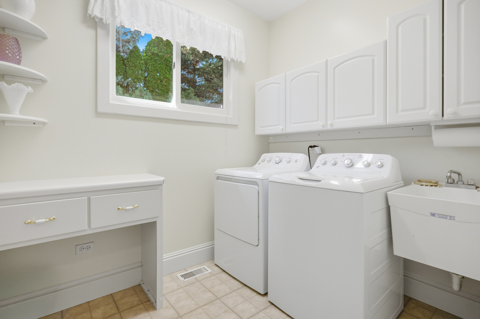 2001 Red Barn Road Woodstock, IL 60098 - Photo 22 of 44 Gallery Image 22