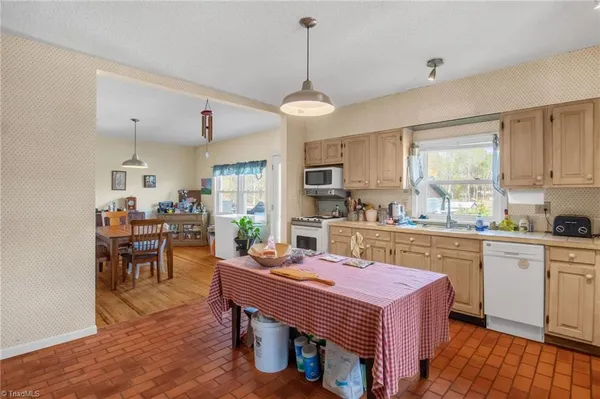 $499,000 | 3801 Oak Ridge Road, Summerfield, NC 27358