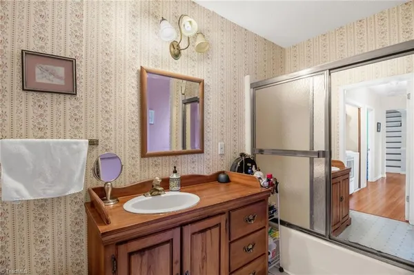 $499,000 | 3801 Oak Ridge Road, Summerfield, NC 27358