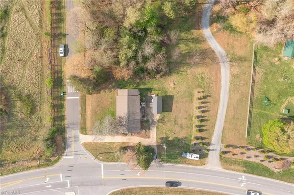 $499,000 | 3801 Oak Ridge Road, Summerfield, NC 27358