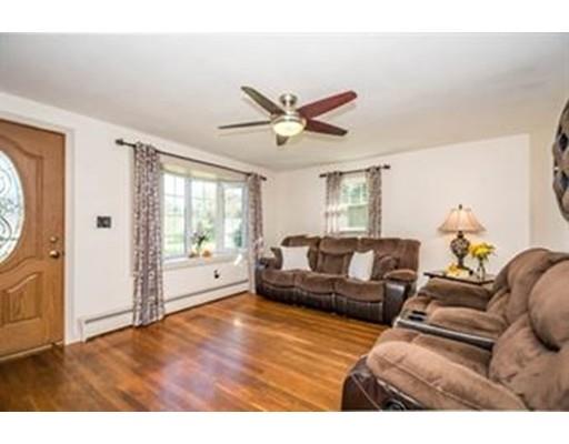 344 Trull Road Tewksbury, MA 01876 - Photo 4 of 29 Gallery Image 4