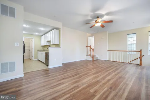 $469,900 | 13402 Roberts Tavern Court, Unit 2242, Clarksburg, MD 20871