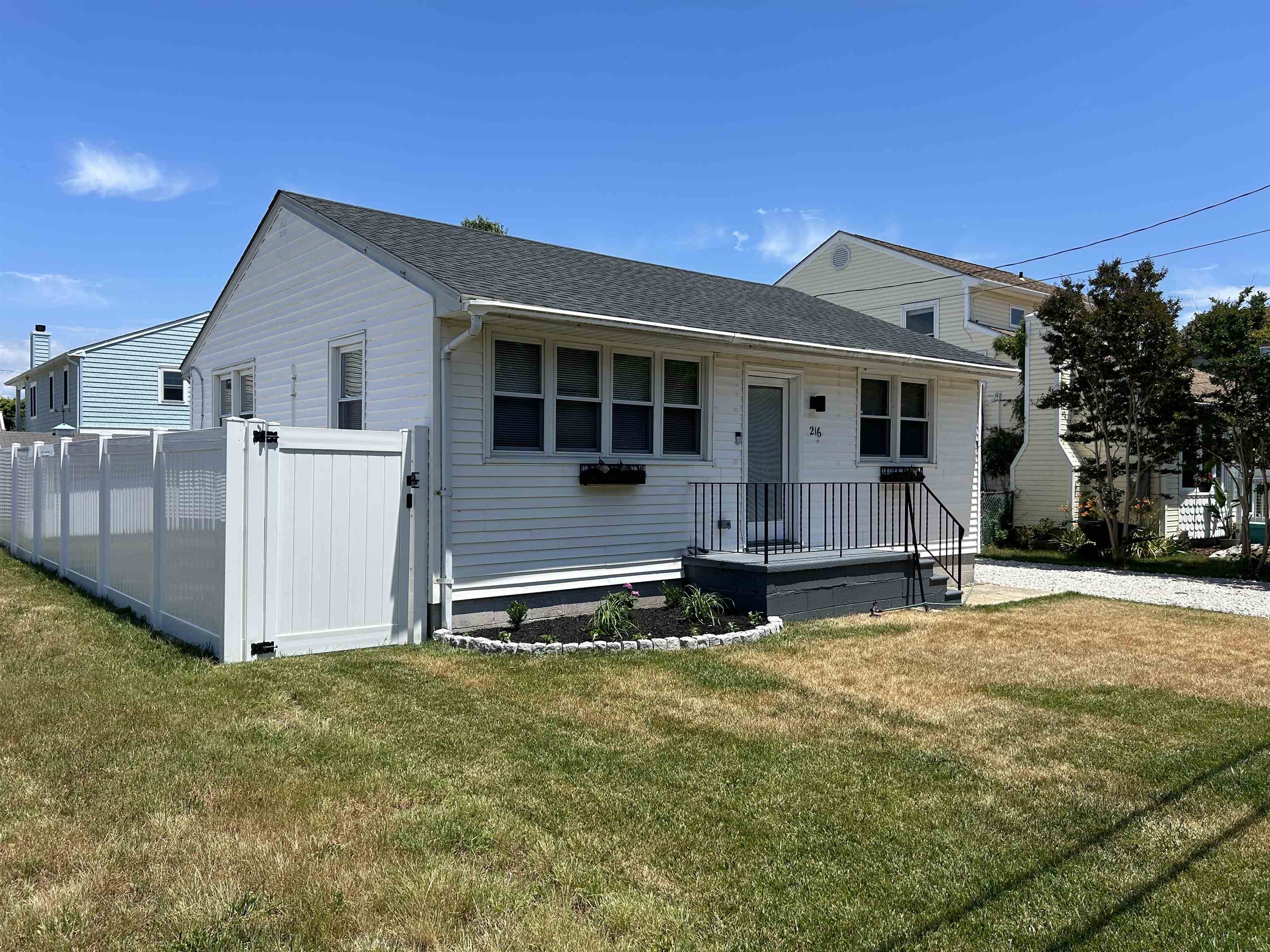 216 Sunray Road Del Haven, NJ 08251 - Photo 2 of 26 Gallery Image 2