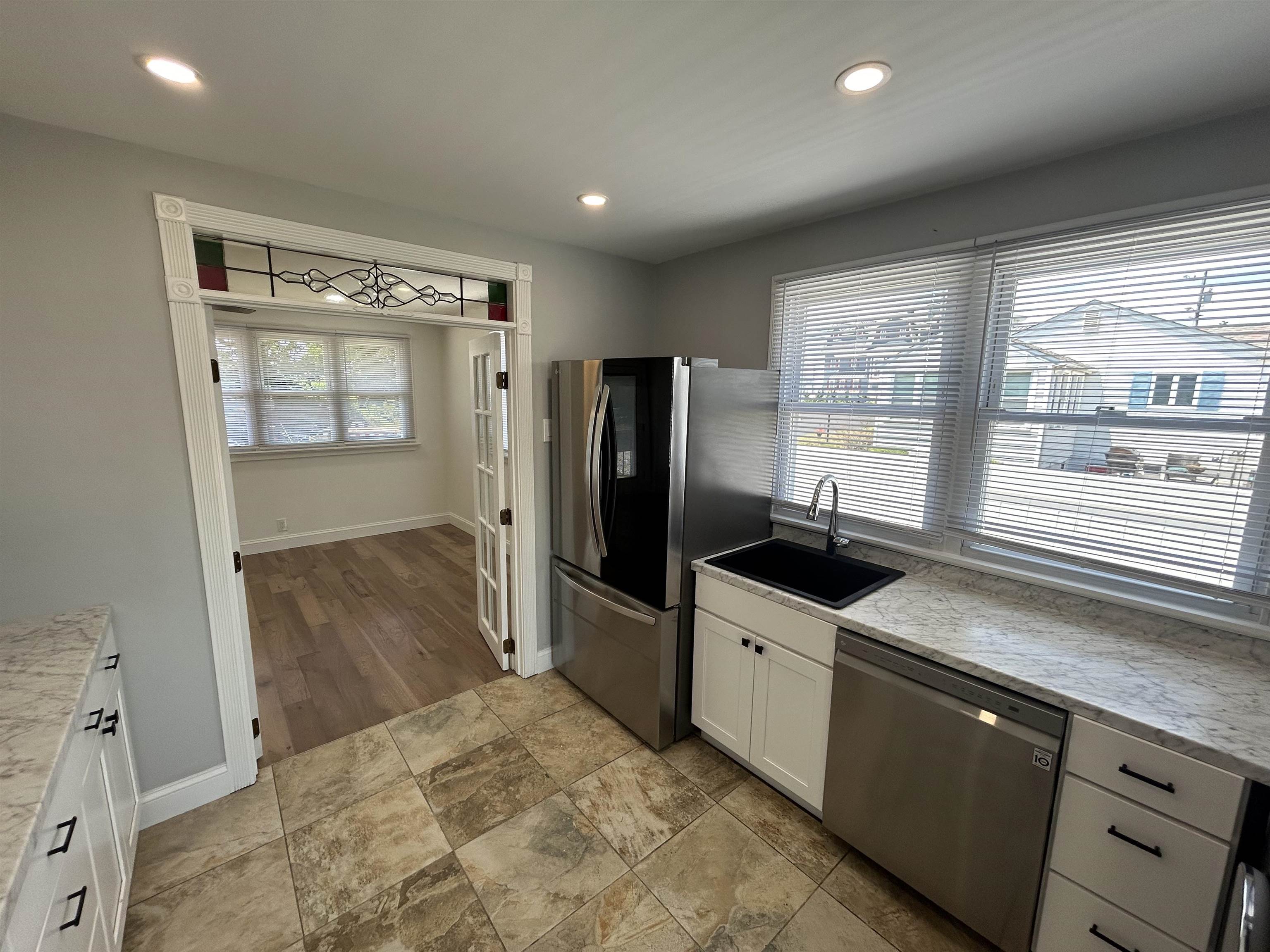 216 Sunray Road Del Haven, NJ 08251 - Photo 8 of 26 Gallery Image 8