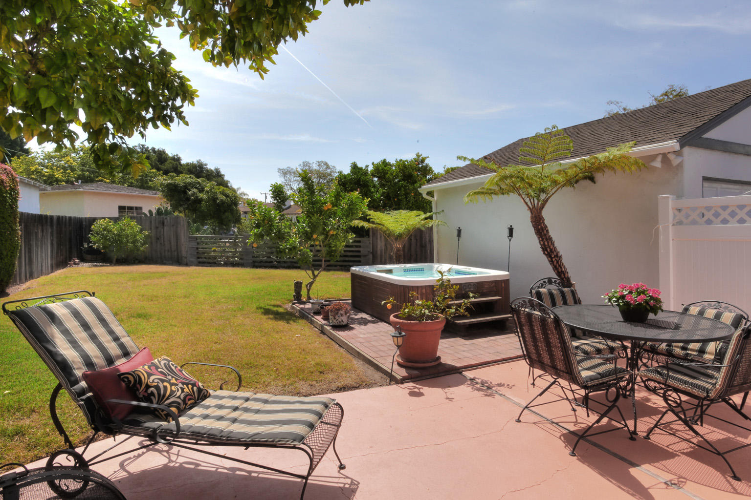 22 San Roque Road Santa Barbara, CA 93105 - Photo 17 of 25 16