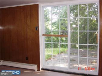 7312 Hiola Road Philadelphia, PA 19128 - Photo 4 of 4 Family Room