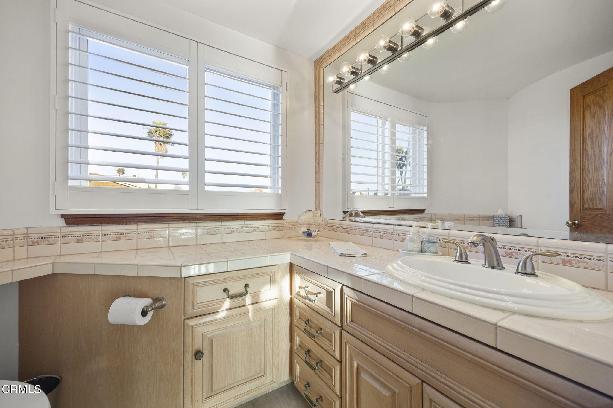 1005 Ocean Drive Oxnard, CA 93035 - Photo 39 of 54 88-web-or-mls-Upmarketmedia_1005Oce-195