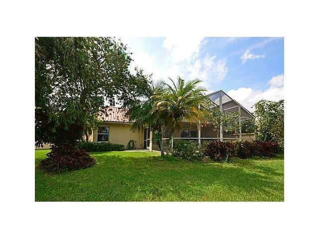 Undisclosed Address Boca Raton, FL 33498 - Photo 10 of 13 Yard/Garden