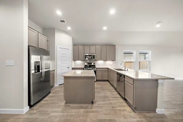$2,400 | 3327 Tilley Drive, Rosenberg, TX 77471