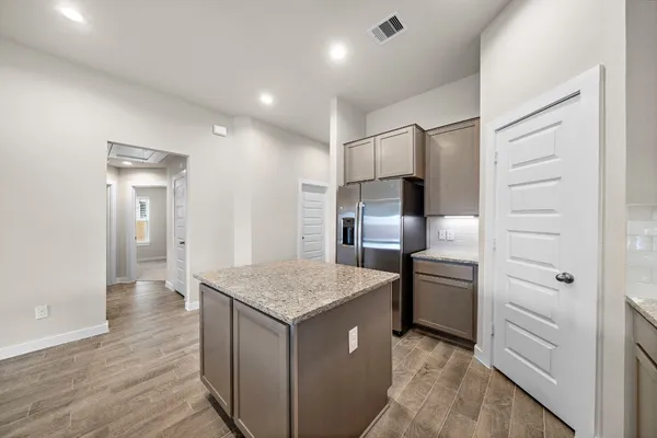 $2,400 | 3327 Tilley Drive, Rosenberg, TX 77471