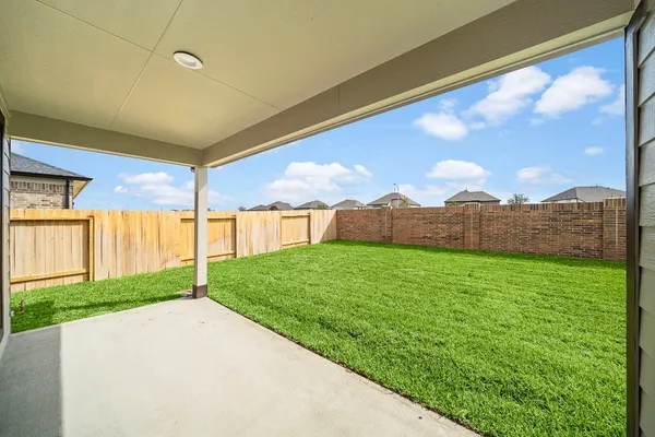 $2,400 | 3327 Tilley Drive, Rosenberg, TX 77471