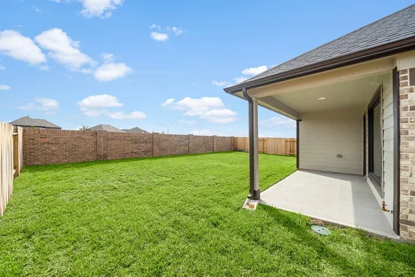$2,400 | 3327 Tilley Drive, Rosenberg, TX 77471
