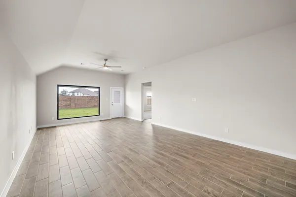 $2,400 | 3327 Tilley Drive, Rosenberg, TX 77471