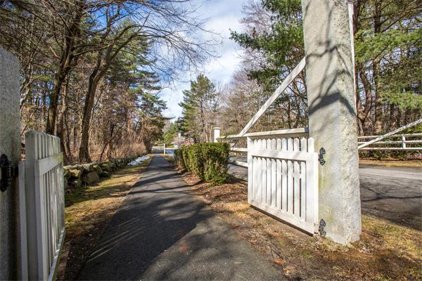 4 Jericho Road, Unit C Weston, MA 02493 - Photo 3 of 12