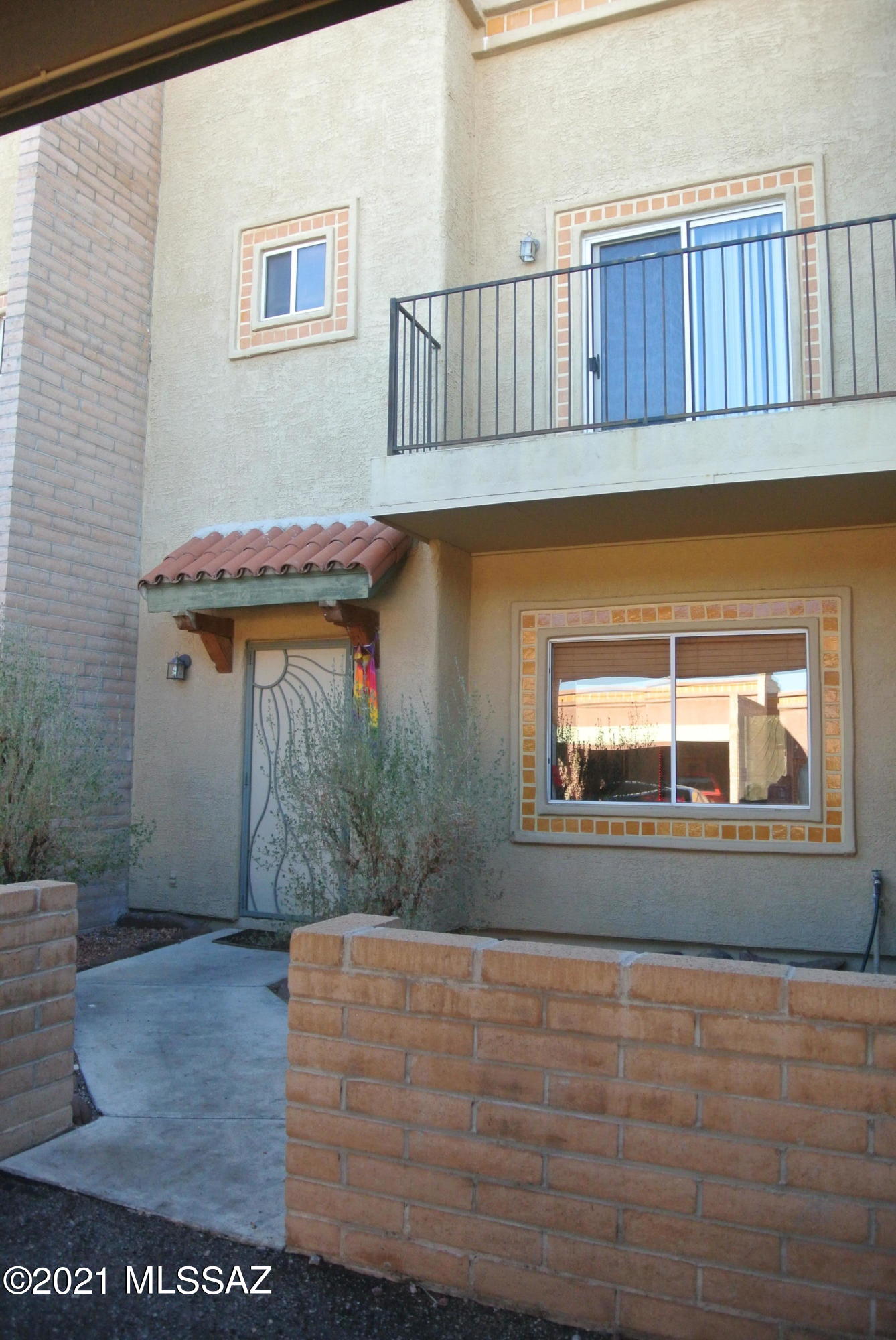 3524 South Mission Road, Unit 5 Tucson, AZ 85713 - Photo 1 of 19 a view of entryway