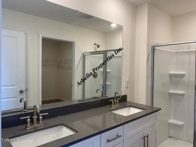 $2,100 | 424 Quiver Street, Unit 64, Johnson City, TN 37604