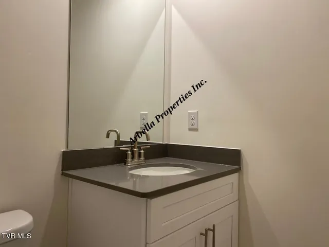 $2,100 | 424 Quiver Street, Unit 64, Johnson City, TN 37604