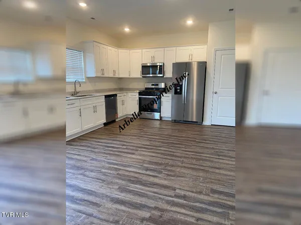 $2,100 | 424 Quiver Street, Unit 64, Johnson City, TN 37604