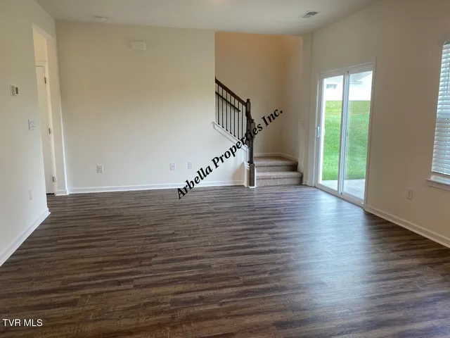 $2,100 | 424 Quiver Street, Unit 64, Johnson City, TN 37604