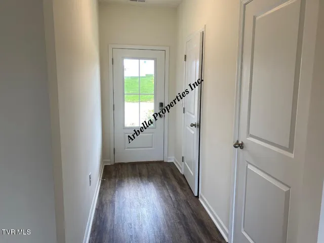 $2,100 | 424 Quiver Street, Unit 64, Johnson City, TN 37604