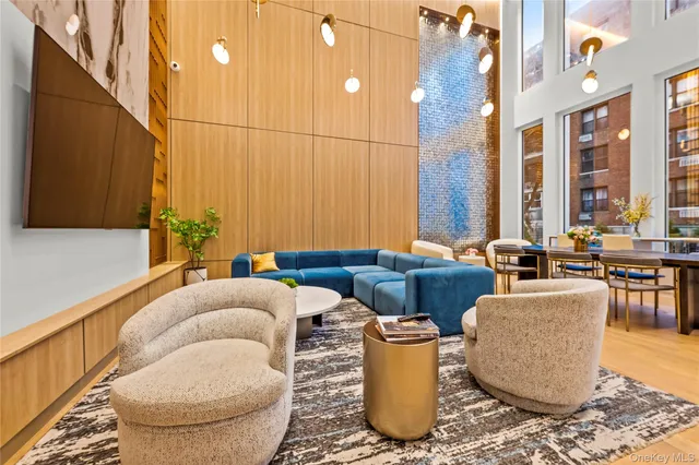 $898,000 | 13618 Maple Avenue, Unit 5F | Flushing