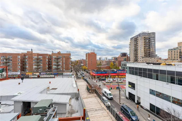 $898,000 | 13618 Maple Avenue, Unit 5F | Flushing