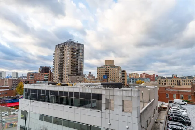 $898,000 | 13618 Maple Avenue, Unit 5F | Flushing