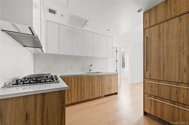 $898,000 | 13618 Maple Avenue, Unit 5F | Flushing