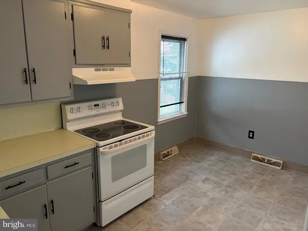 $279,900 | 740 Columbia Avenue, Temple, PA 19560