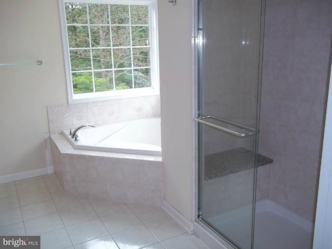 19041 Poplar Ridge Road Brandywine, MD 20613 - Photo 21 of 30 GLASSED SHOWER WITH SEAT