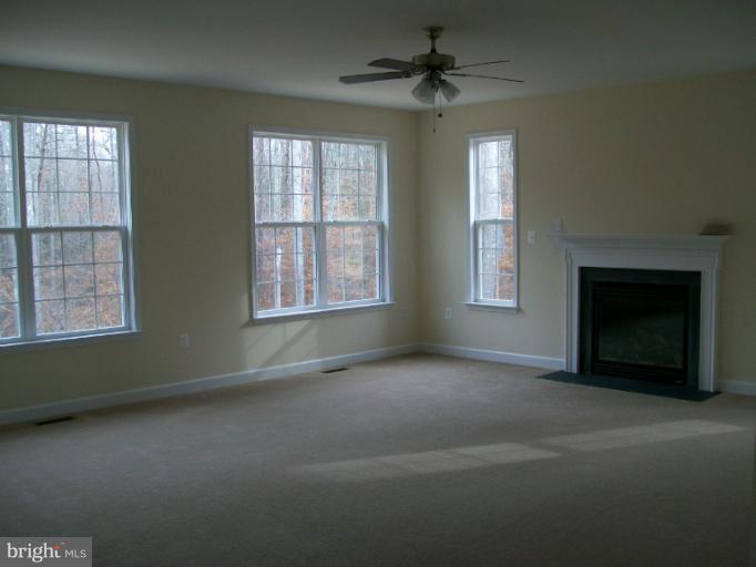 19041 Poplar Ridge Road Brandywine, MD 20613 - Photo 4 of 30 Family Room