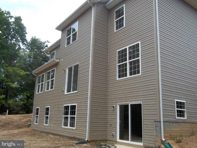 19041 Poplar Ridge Road Brandywine, MD 20613 - Photo 7 of 30 WALKOUT BASEMENT!