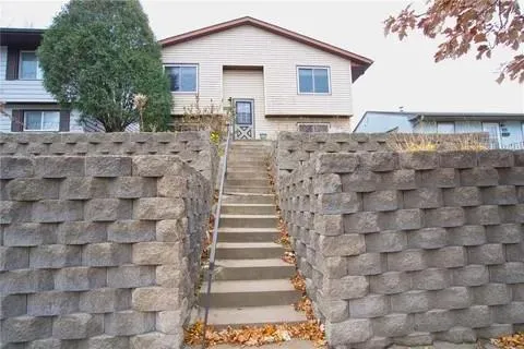 $242,000 | 1548 7th Street East, St. Paul, MN 55106