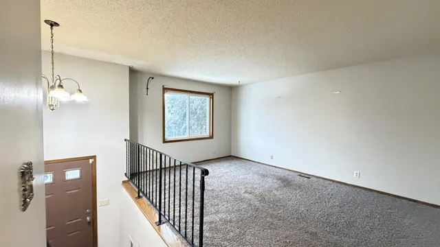 $242,000 | 1548 7th Street East, St. Paul, MN 55106