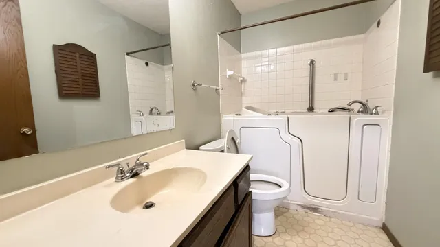 $242,000 | 1548 7th Street East, St. Paul, MN 55106