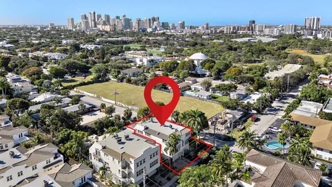 $750,000 | 1600 Northeast 9th Street, Unit 20, Fort Lauderdale, FL 33304