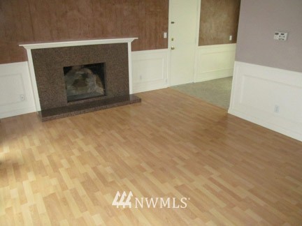 3405 Northeast 10th Street Renton, WA 98056 - Photo 3 of 13 Gallery Image 3