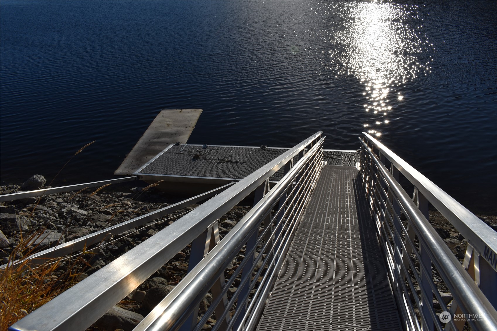685 Loomis-Oroville Road Tonasket, WA 98855 - Photo 19 of 36 a close view of stove