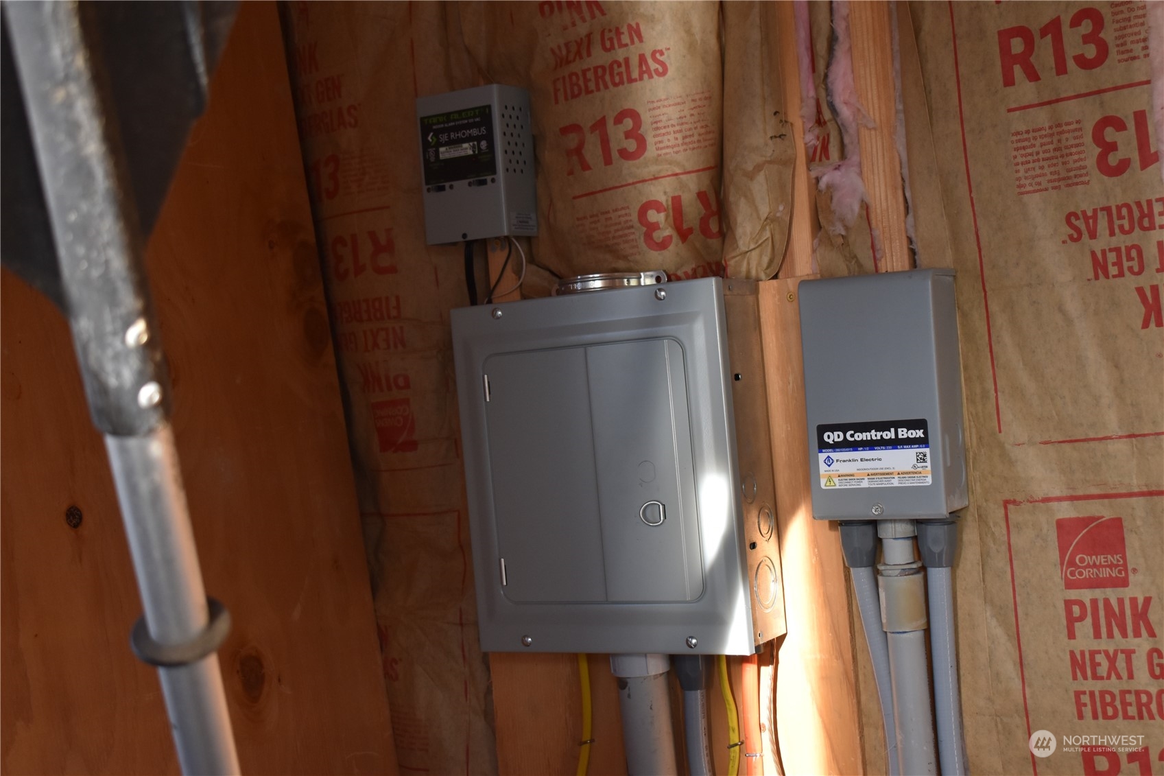 685 Loomis-Oroville Road Tonasket, WA 98855 - Photo 22 of 36 a close up of a door