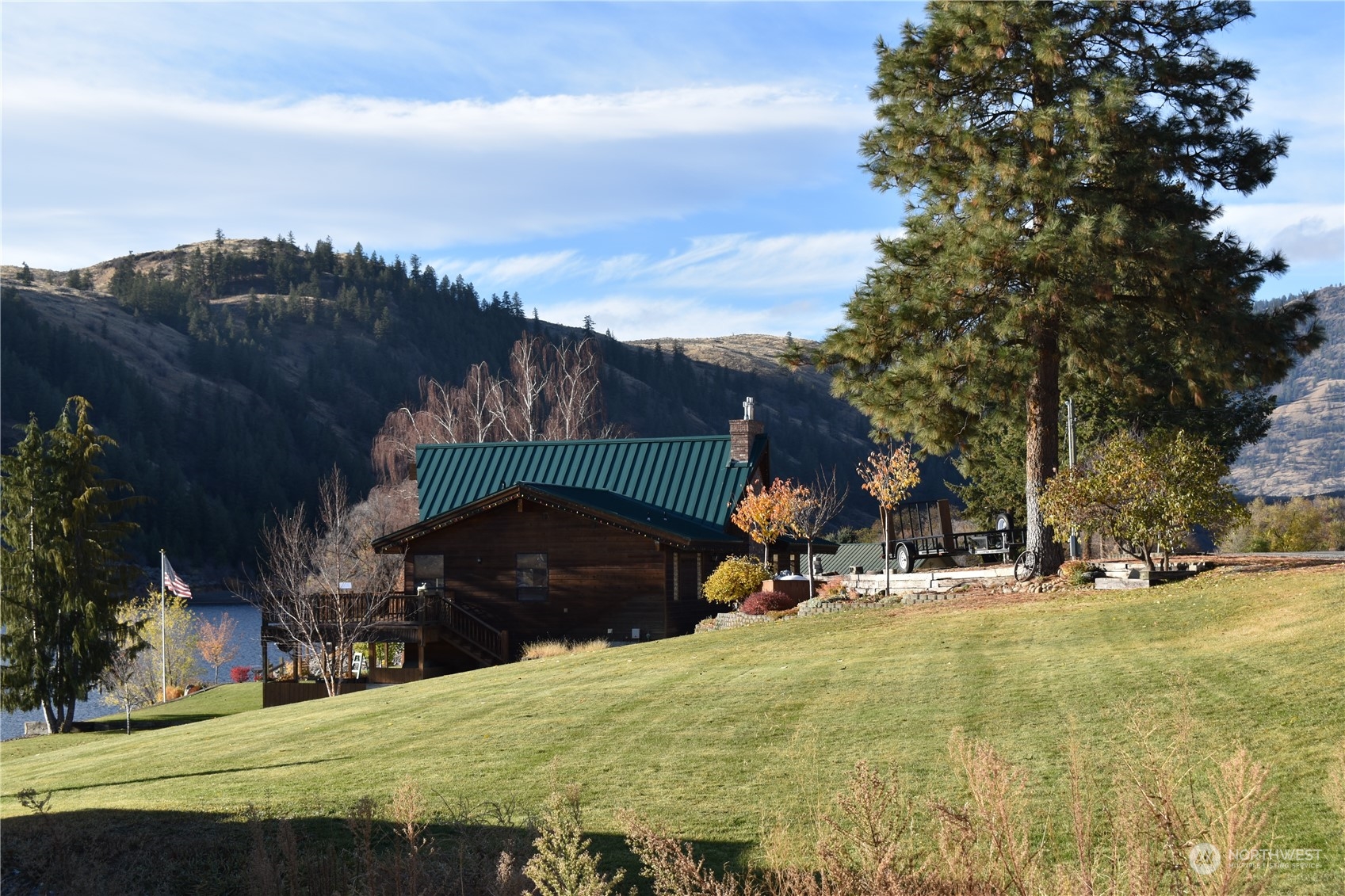 685 Loomis-Oroville Road Tonasket, WA 98855 - Photo 34 of 36 a view of outdoor space and yard