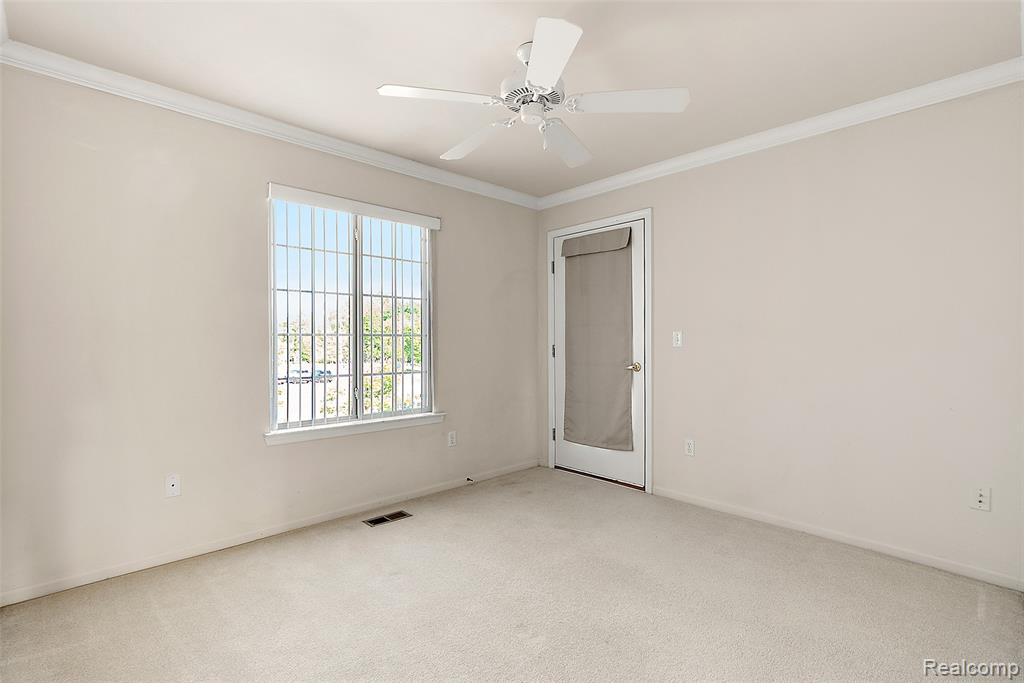 13 North Squirrel Road Auburn Hills, MI 48326 - Photo 43 of 63