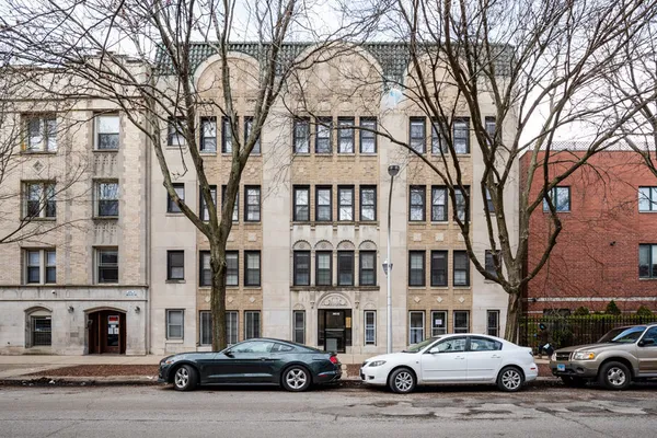 $1,395 | 4236 North Kenmore Avenue, Unit 110, Chicago, IL 60613