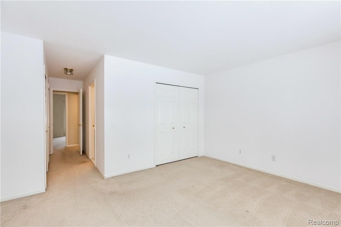 5851 Dawn Ridge Drive, Unit 39 Troy, MI 48098 - Photo 18 of 23 5851 Dawn Rdg Rd-18.jpg