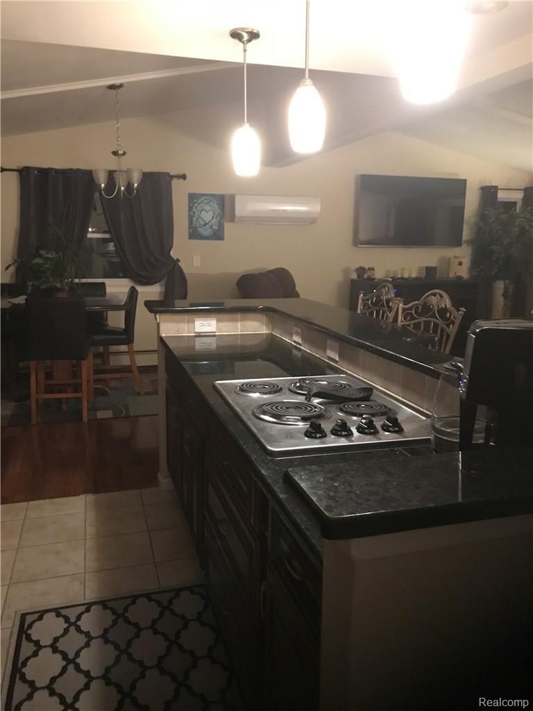 1660 Ridge Road Highland, MI 48356 - Photo 14 of 33 Kitchen.jpg