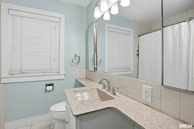 $280,000 | 1330 29th Street, Moline, IL 61265