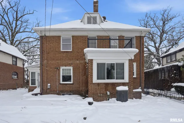 $280,000 | 1330 29th Street, Moline, IL 61265