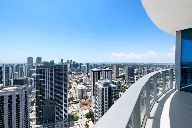 $9,490,000 | 851 Northeast 1st Avenue, Unit PH5411, Miami, FL 33132