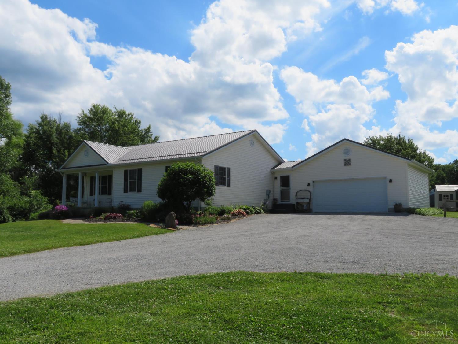 8024 Hightop Road Hillsboro, OH 45133 - Photo 15 of 97