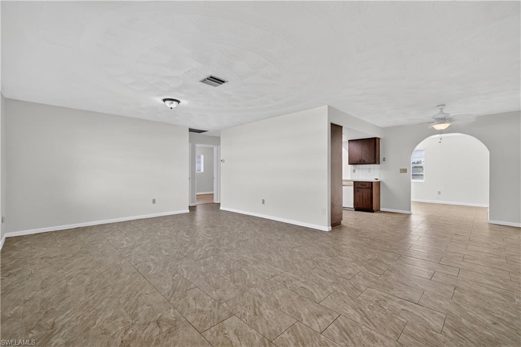 17469 Laurel Valley Road Fort Myers, FL 33967 - Photo 5 of 25 Gallery Image 5